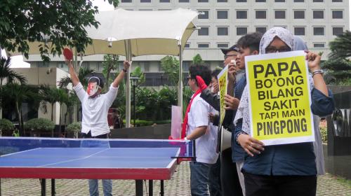 Aksi Adu Ping Pong SN vs KPK