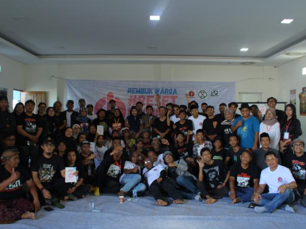 Dokumentasi: Sesi foto bersama acara Rembuk Warga Pati